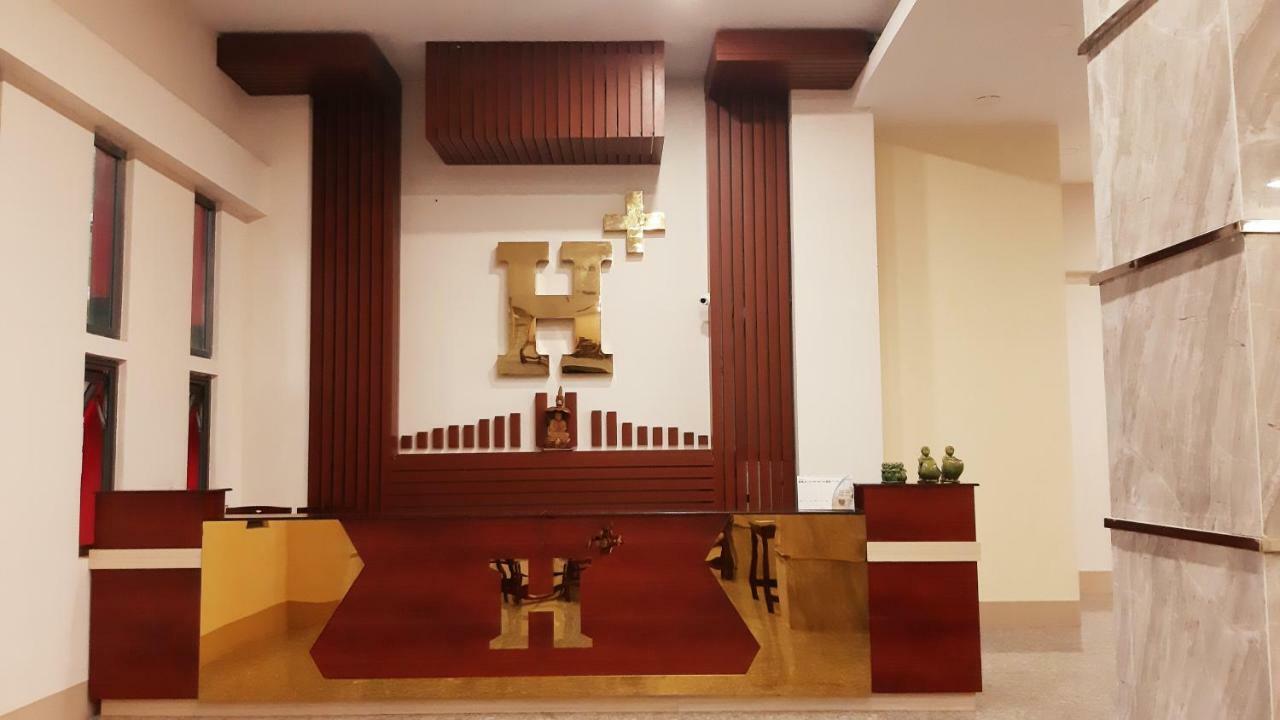 H Plus Hotel Yangon Dış mekan fotoğraf